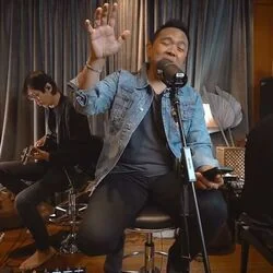 Tuhan Pulihkan Live Chords by Glenn Fredly