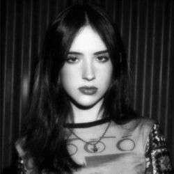 Gabriela Bee chords for A minute or two