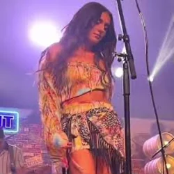 Range Rover Chords by Gabriella Rose
