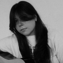 At The Beach Live Chords by Gigi Perez