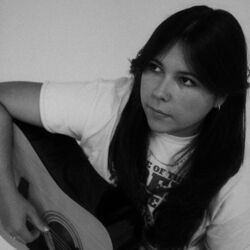 Crown Chords by Gigi Perez