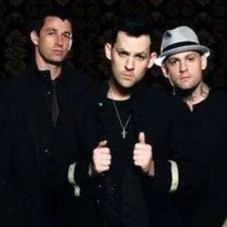 Falling Away Chords by Good Charlotte