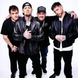 Pink Guitar Chords by Good Charlotte