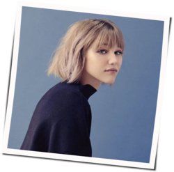 Darkness Keeps Chasing Me Ukulele Chords by Grace VanderWaal