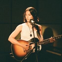 Free Now Live Chords by Gracie Abrams