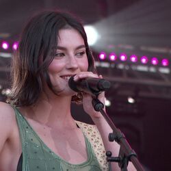 Let It Happen Live Chords by Gracie Abrams