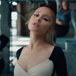 Yes And Bass Tab by Ariana Grande