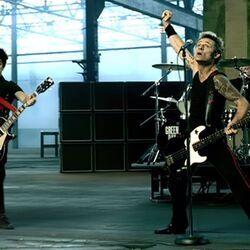 Coma City Chords by Green Day