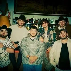 Pienso En Ella Chords by Grupo Frontera