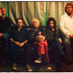 The Race Is On The King Is Dead Chords by Guided By Voices