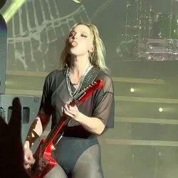 I Am The Fire (Ver2) Chords by Halestorm