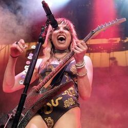 Gold Dust Woman Chords by Halestorm