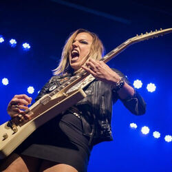 I Hate Myself For Loving You Chords by Halestorm