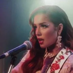 Finally - Beautiful Stranger Chords by Halsey