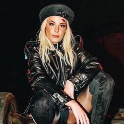 11 Minutes Intro by Halsey
