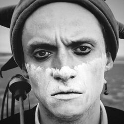 Hamish Hawk chords for Calls to tiree