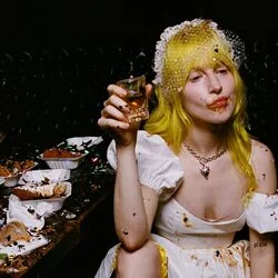 Showbiz Chords by Hayley Williams