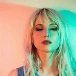 Simmer Ukulele Chords by Hayley Williams