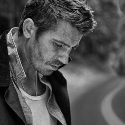 Garrett Hedlund chords for River again