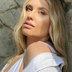 Set In Stone Chords by Ella Henderson