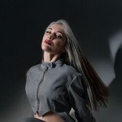 Yeni Biri Chords by Hilal