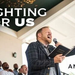 Fighting For Us Chords by Hillsong Worship
