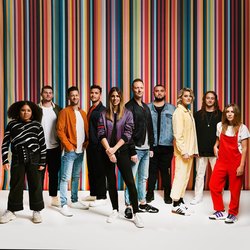 All To Him Chords by Hillsong Worship
