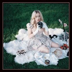 Suburban House Chords by Holly Macve