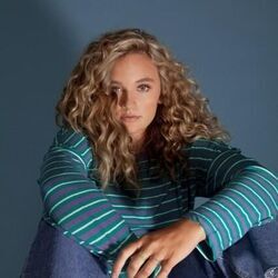 Blooming Chords by Hollyn