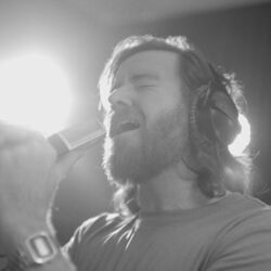 Sandra Chords by Holy Holy