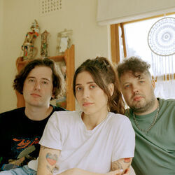 Sit Right Chords by Honeymoan