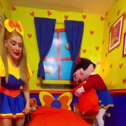 Ten Green Bottles Chords by HooplaKidz