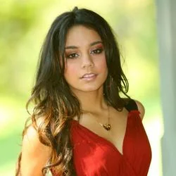 Don't Leave Chords by Vanessa Hudgens