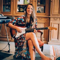 Stranger Chords by Sophie Hunger