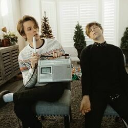 Christmas Drag  Bass tabs by I DONT KNOW HOW BUT THEY FOUND ME