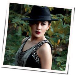 Cinta Setengah Mati Chords by Indah Dewi Pertiwi