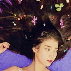 Knees Chords by Iu