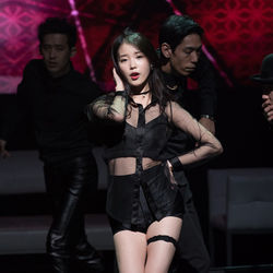 Celebrity  Chords by Iu