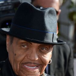 Tv Age Bass Tab by Joe Jackson