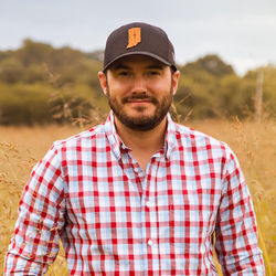 She Goes To Work Chords by Jake Dodds