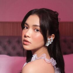Favorite Art Chords by Jasmine Nadya