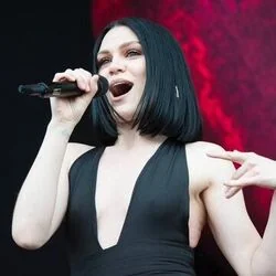 Flashlight (Ver4) Chords by Jessie J