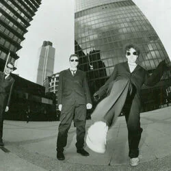 Moe Tucker Chords by The Jesus And Mary Chain