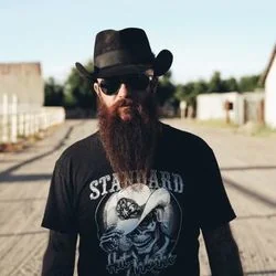 When Whiskey Calls The Shots Chords by Cody Jinks