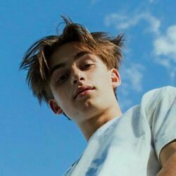 Blur Chords by Johnny Orlando