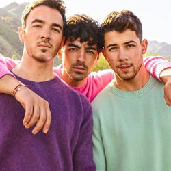 Who Am I Chords by Jonas Brothers