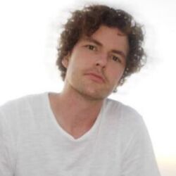 Divine Feelings Chords by Vance Joy