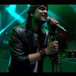 Tujhe Kitna Chahein Aur Hum Live Solo Tab by Jubin Nautiyal