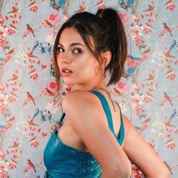 Too Fuckin Nice Chords by Victoria Justice