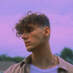 This Is What Heartbreak Feels Like Chords by JVKE